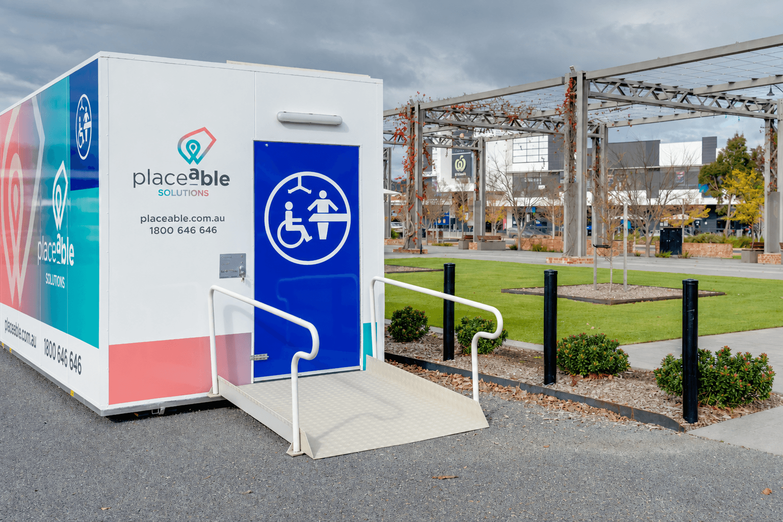 placeable solution pod